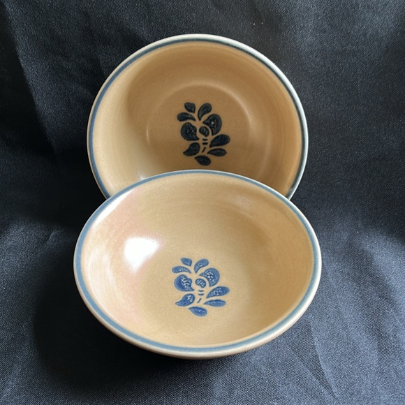 Pfaltzgraff  EUC Cereal Blue and brown Folk Art Vintage pair small ceramic bowls - Picture 12 of 13
